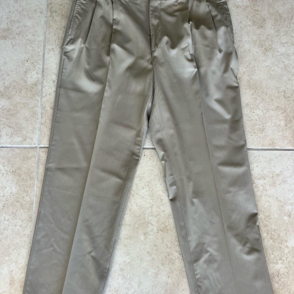 “346” Brooks Brothers Classic Men's Chino Pants in Khaki